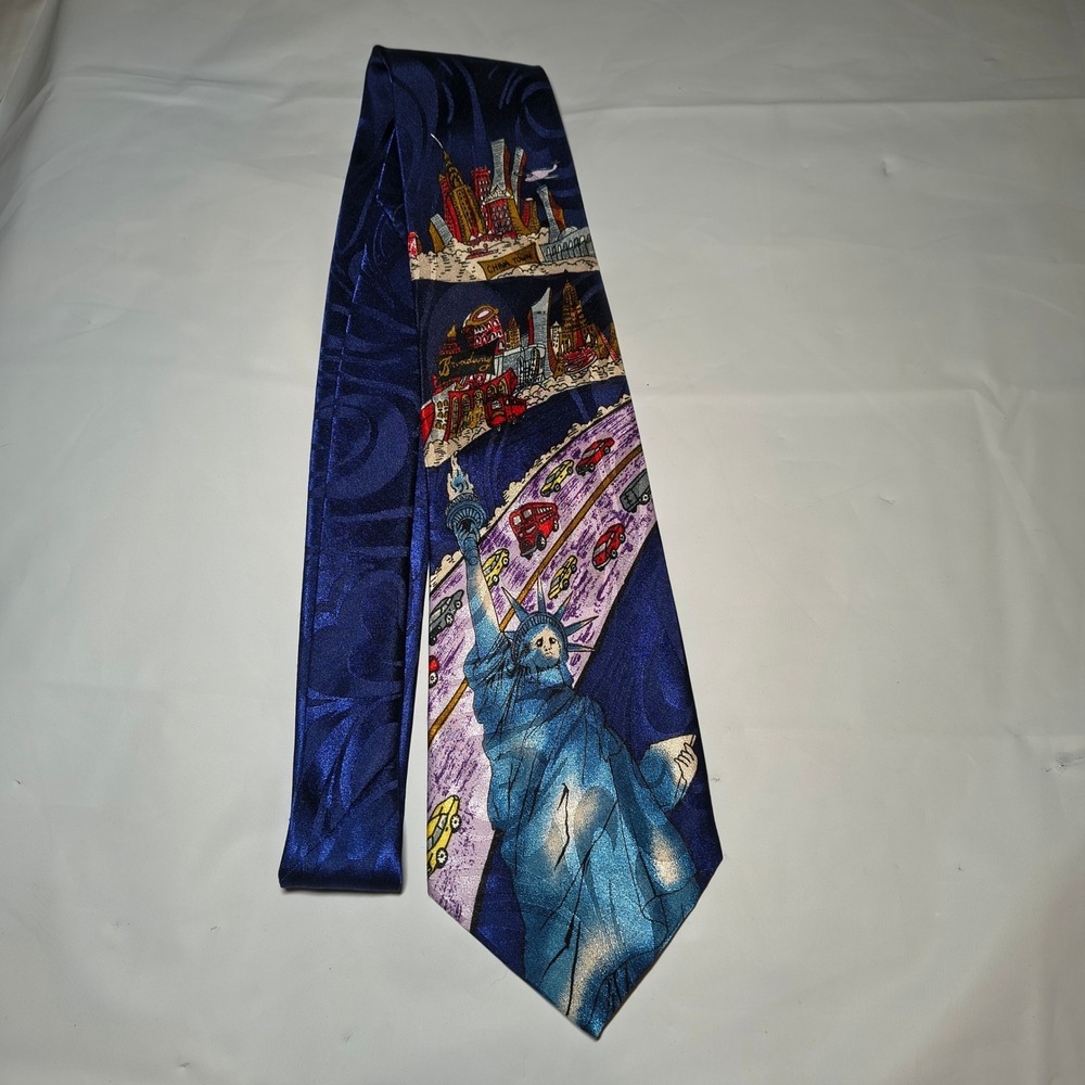 Fratello Vintage 1992 New York City Skyline Statue of Liberty Navy Blue Tie 56in